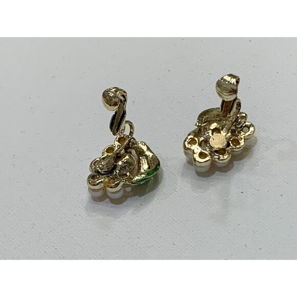 Pearl Cluster Grapes Enamel Leaves Pin Brooch & Earrings Clip MCM Vintage Set 3 - Picture 6 of 11